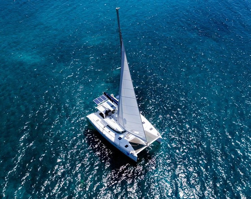 catamaran Santorini