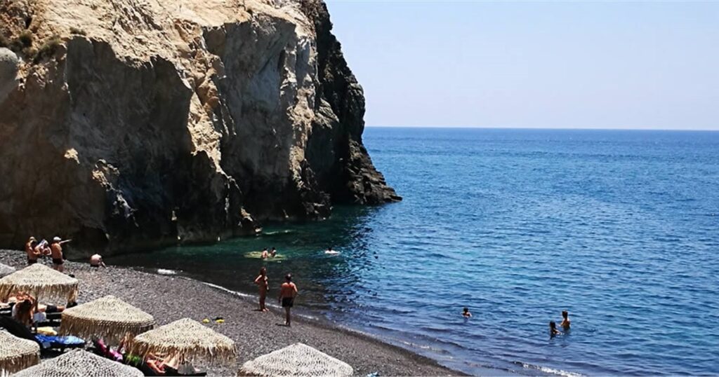 mesa pigadia santorini catamaran