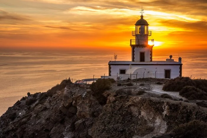 Santorini lighthouse 