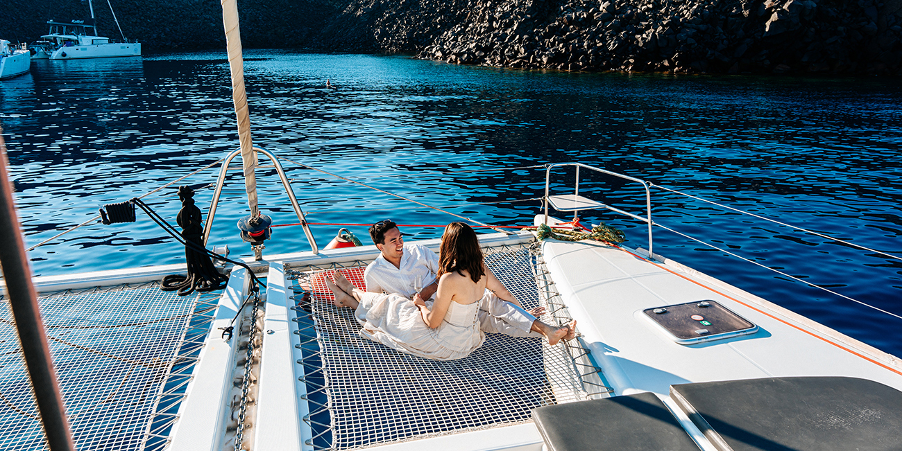 catamaran Santorini full day trip